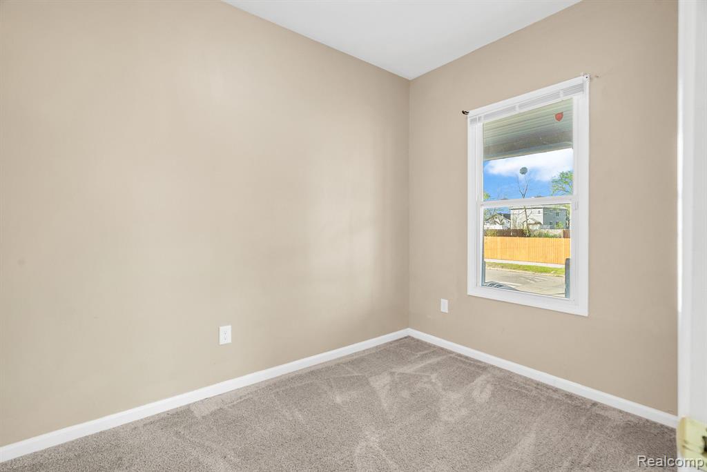 6423 Hazlett Street, Detroit, MI 48210 — Photo 23