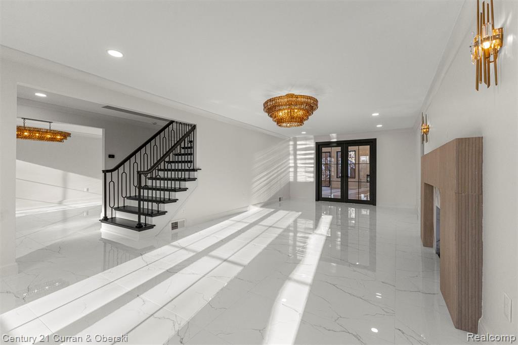 2211 Golfview Drive, Dearborn, MI, 48128