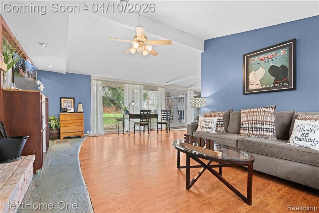 1014 S Adelaide Street, Fenton, MI, 48430