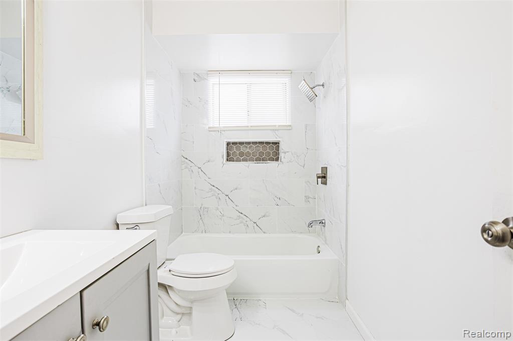 6627 Orange Lane, Flint, MI 48505 — Photo 22