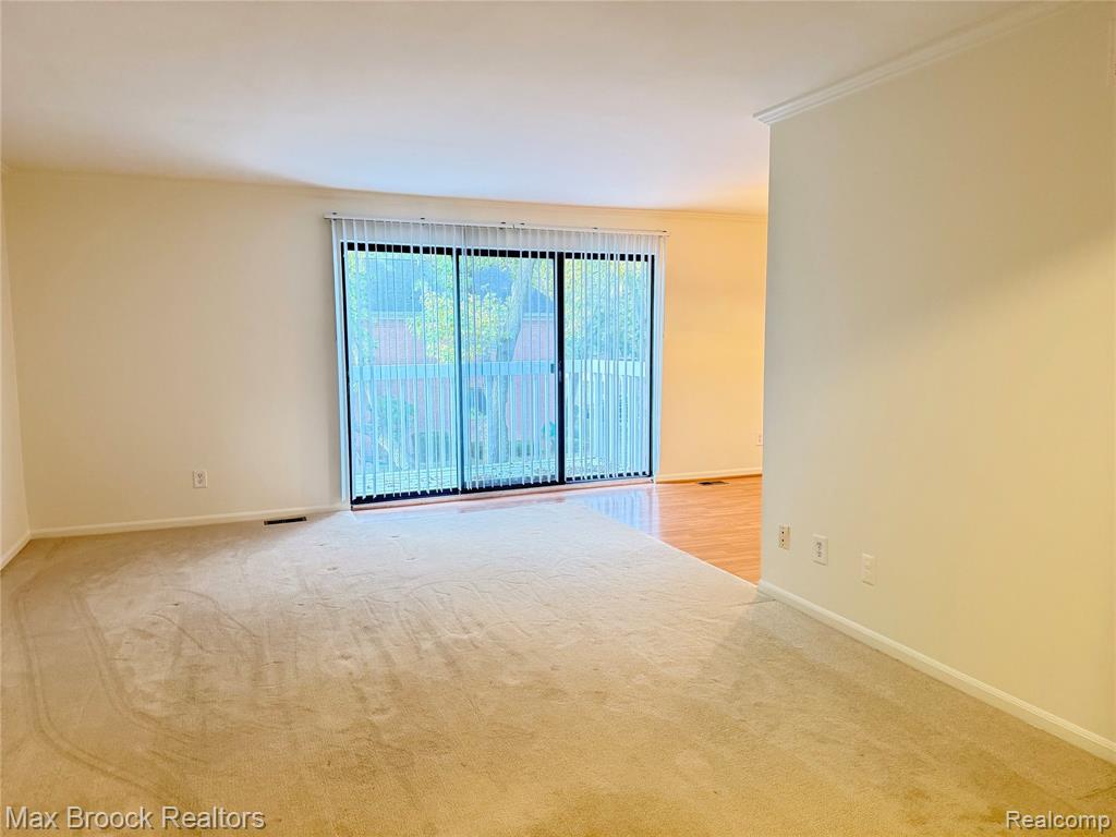 42720 Sheldon Place, Clinton Twp, MI 48038 — Photo 3