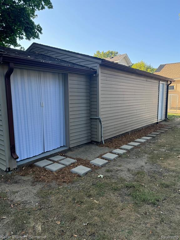 861 W LEWISTON Avenue, Ferndale, MI 48220 — Photo 21