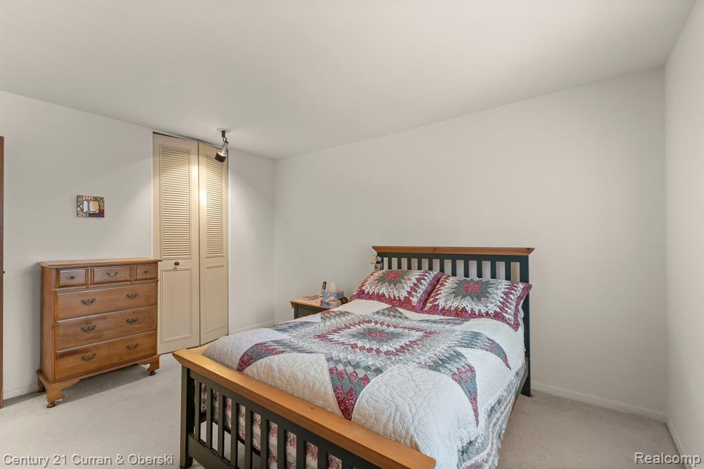 1852 COLONIAL VILLAGE Way, 3, Waterford, MI 48328 — Photo 24