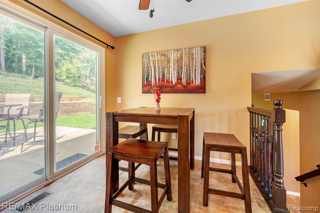 9003 SPENCER Court, Brighton, MI 48116 — Photo 6
