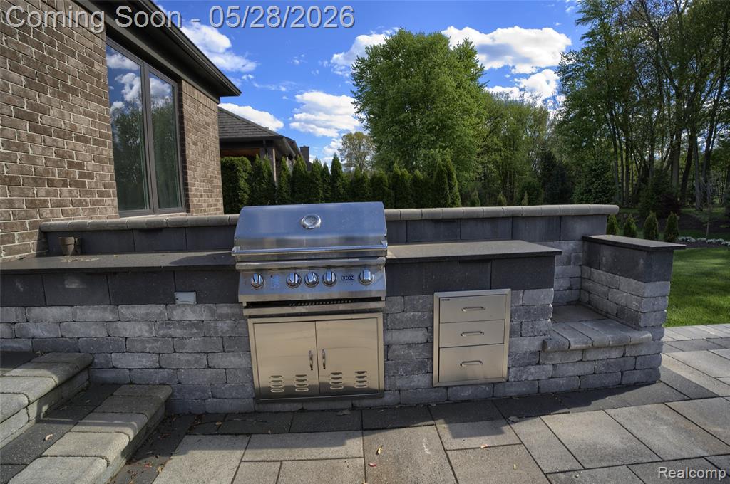 54311 Lawson Creek Drive, Utica, MI 48316 — Photo 39