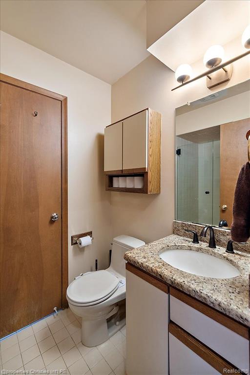 8241 LAKE PINE Drive, Commerce Twp, MI 48382 — Photo 28