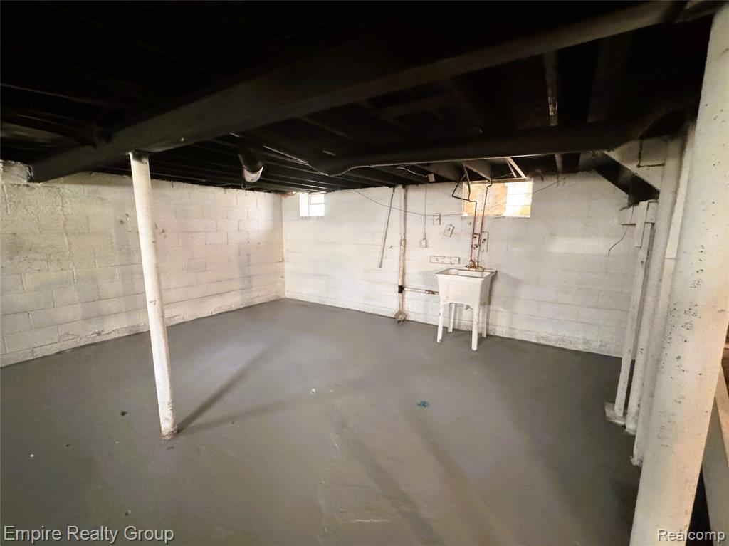 9646 Ward Street, Detroit, MI 48227 — Photo 29