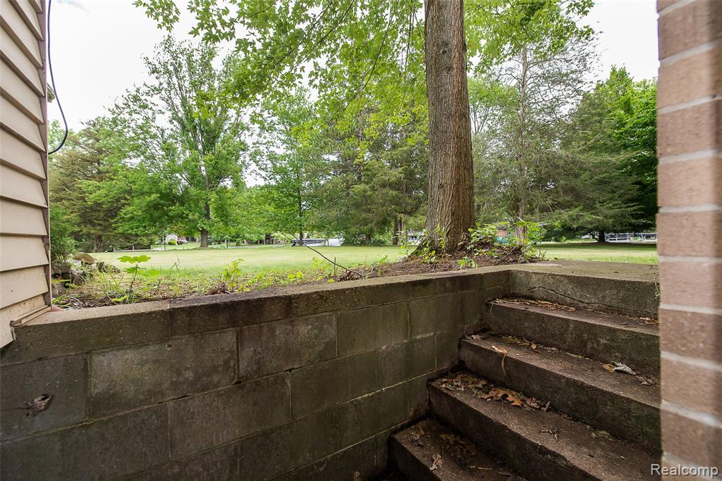 1165 Camelot Drive, Pinckney, MI 48169 — Photo 29