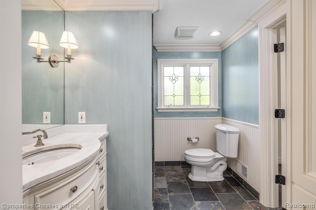 4640 Private Lake Drive, Bloomfield Hills, MI 48301 — Photo 30