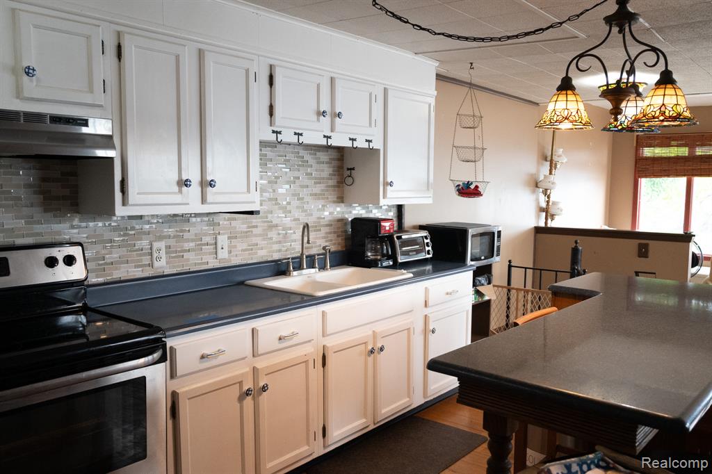 3236 Shady Oak Drive, Columbiaville, MI 48421 — Photo 6