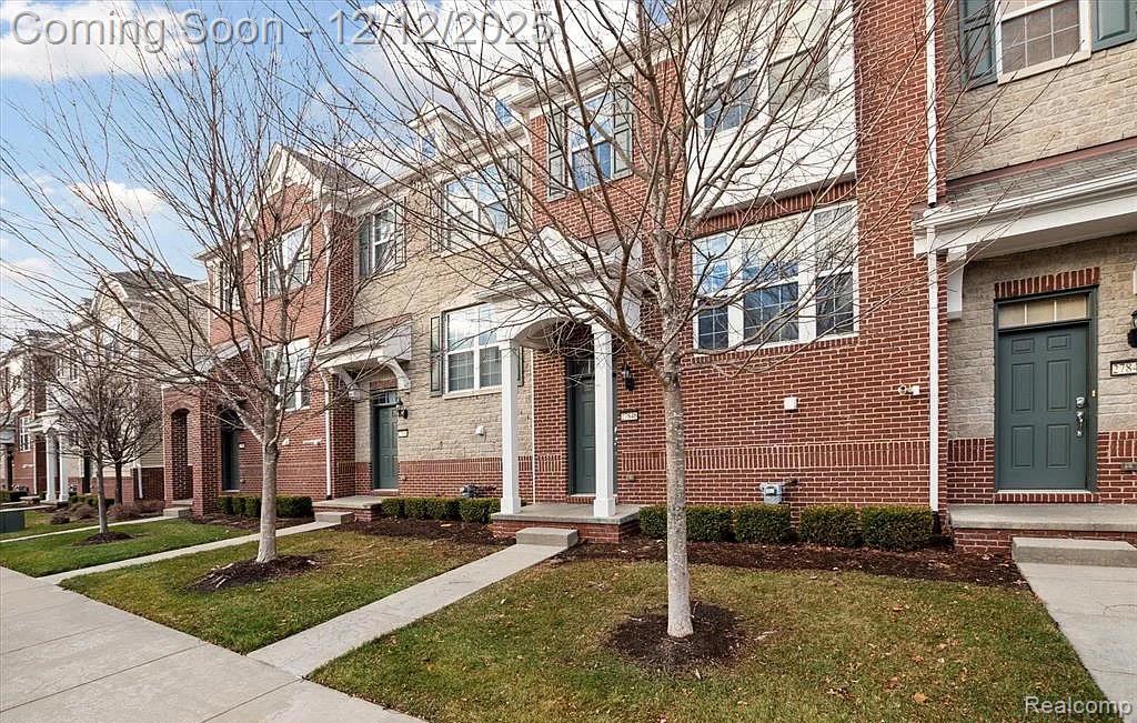 27846 Hopkins Drive, Novi, MI 48377 — Photo 2