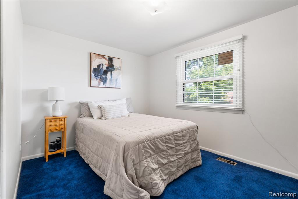10065 Hart Avenue, Huntington Woods, MI — Photo 29