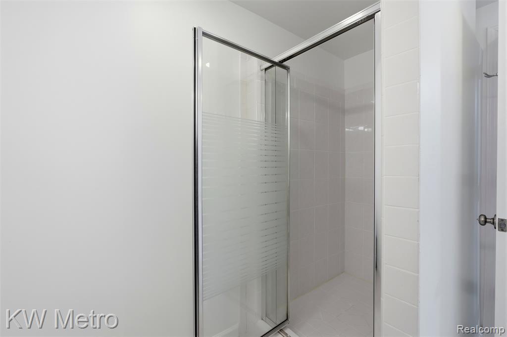 887 Grovecrest, Rochester Hills, MI 48307 — Photo 36