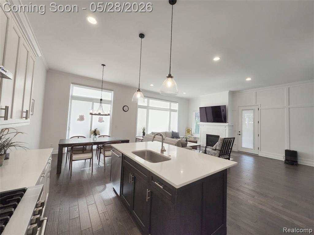 54311 Lawson Creek Drive, Utica, MI 48316 — Photo 14