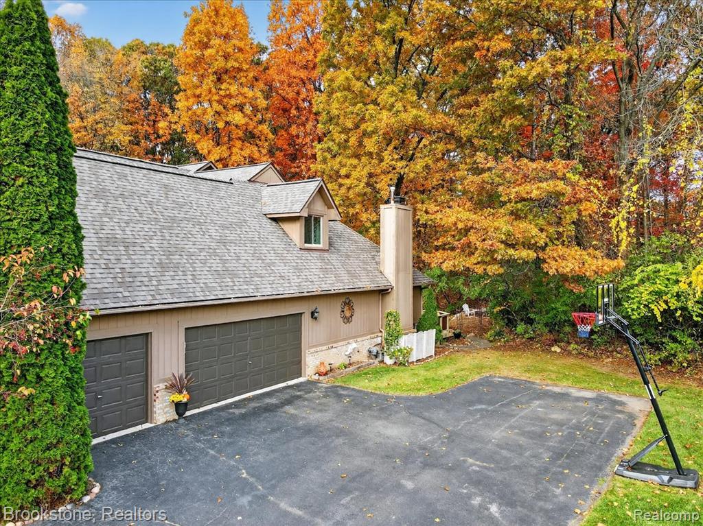 9748 Forest Ridge Drive, Clarkston, MI 48348 — Photo 3