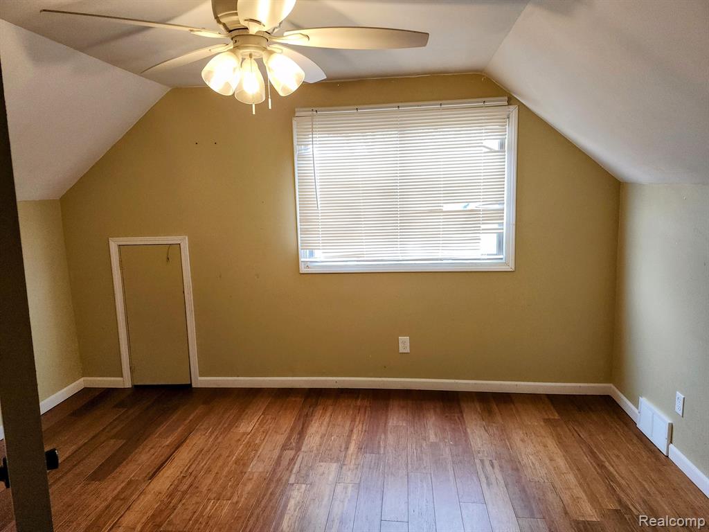 4010 RED ARROW Road, Flint, MI 48507 — Photo 21