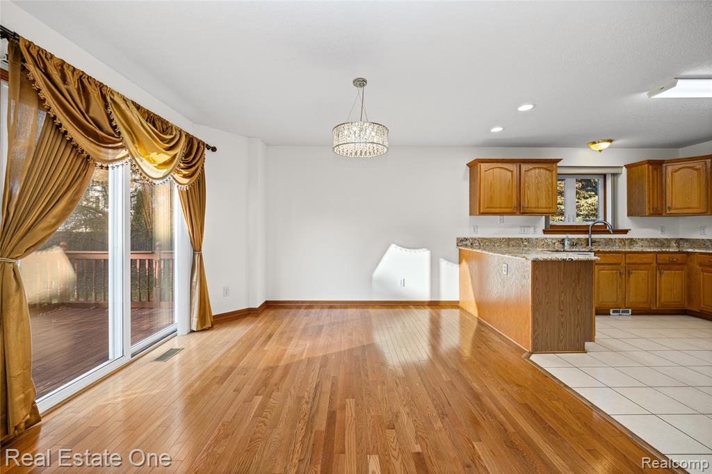 4438 Great Oaks Drive, Grand Blanc, MI 48439 — Photo 17