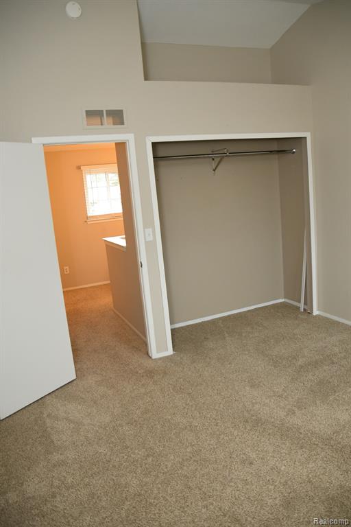 22450 SILVER CREEK Drive, Woodhaven, MI 48183 — Photo 22