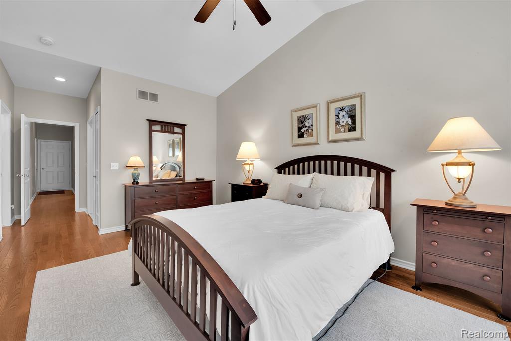 9549 KINGSWAY Circle, Clarkston, MI 48348 — Photo 14
