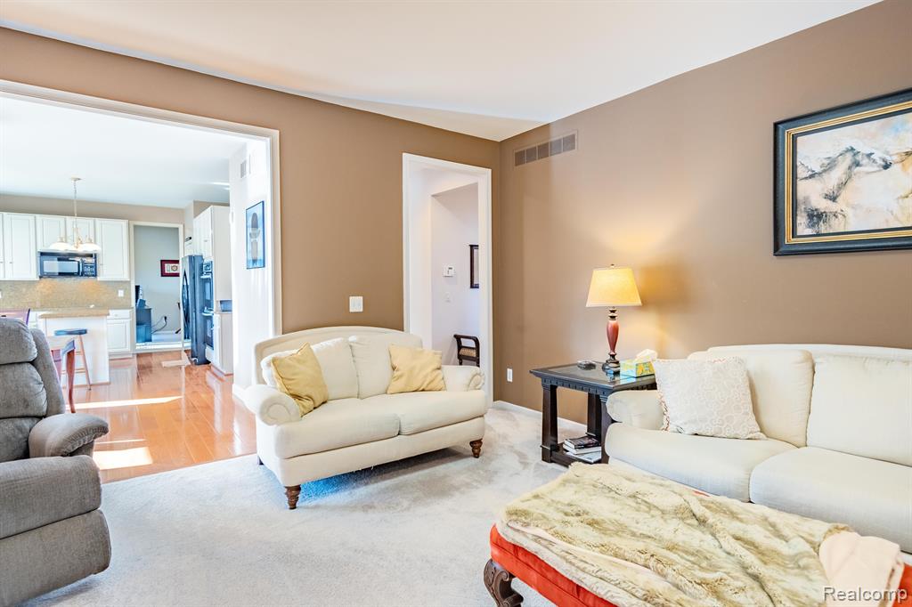 7059 YARMOUTH Drive, West Bloomfield, MI — Photo 17