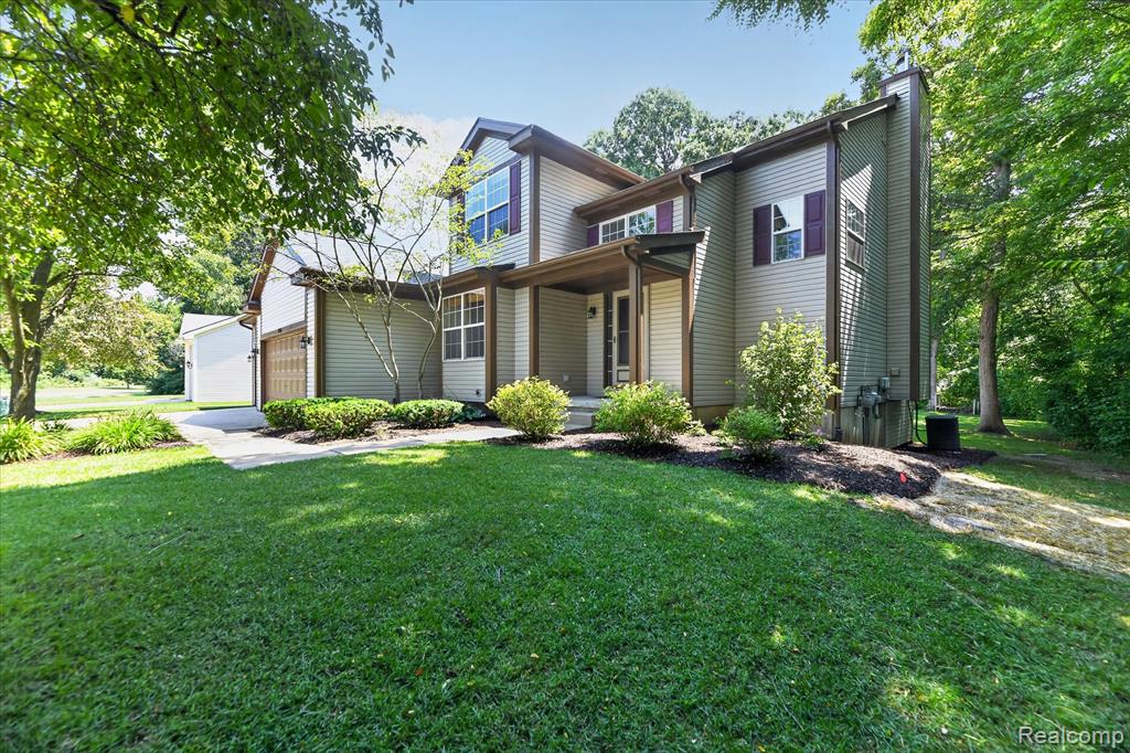 2445 Lorraina Lane, Hartland, MI 48353 — Photo 49