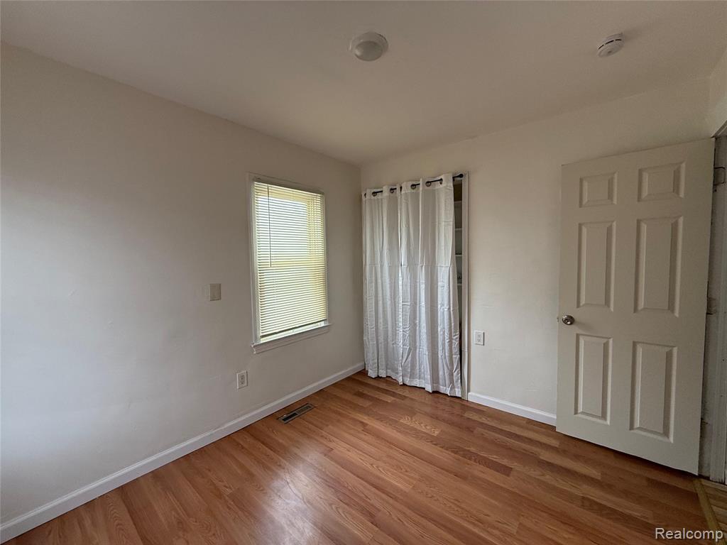 8209 Orchard Avenue, Warren, MI 48089 — Photo 12