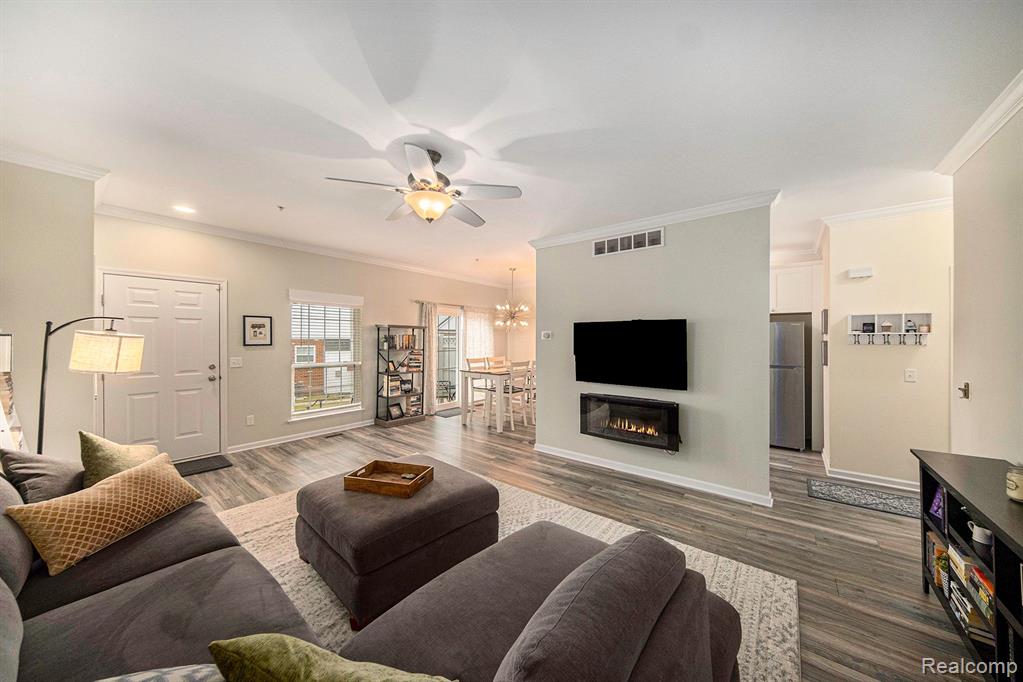 702 RIVERSEDGE Drive, 26, Saline, MI 48176 — Photo 6