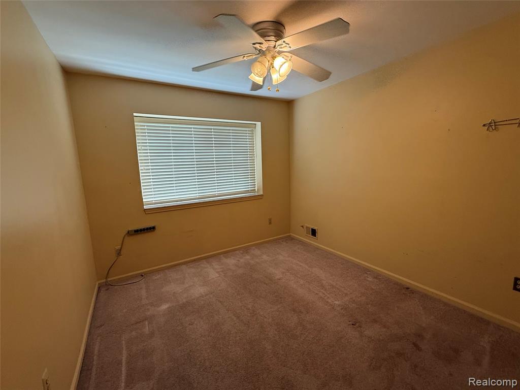 730 Country Club Dr Drive, 36, Saint Clair Shores, MI 48082 — Photo 24