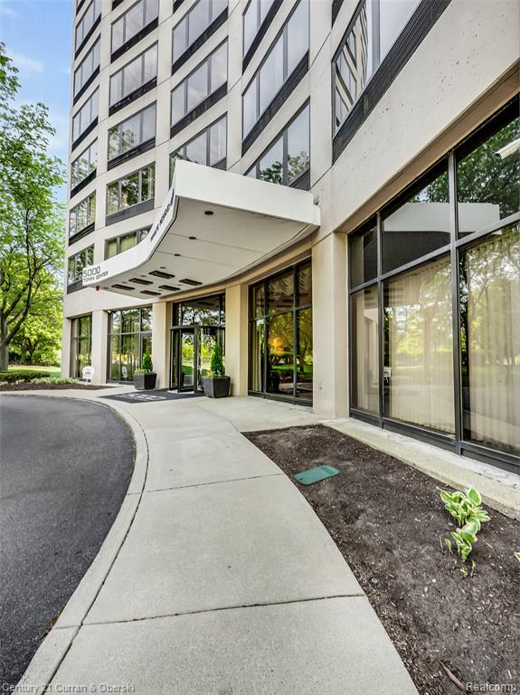 5000 Town Center, 2003, Southfield, MI 48075 — Photo 2