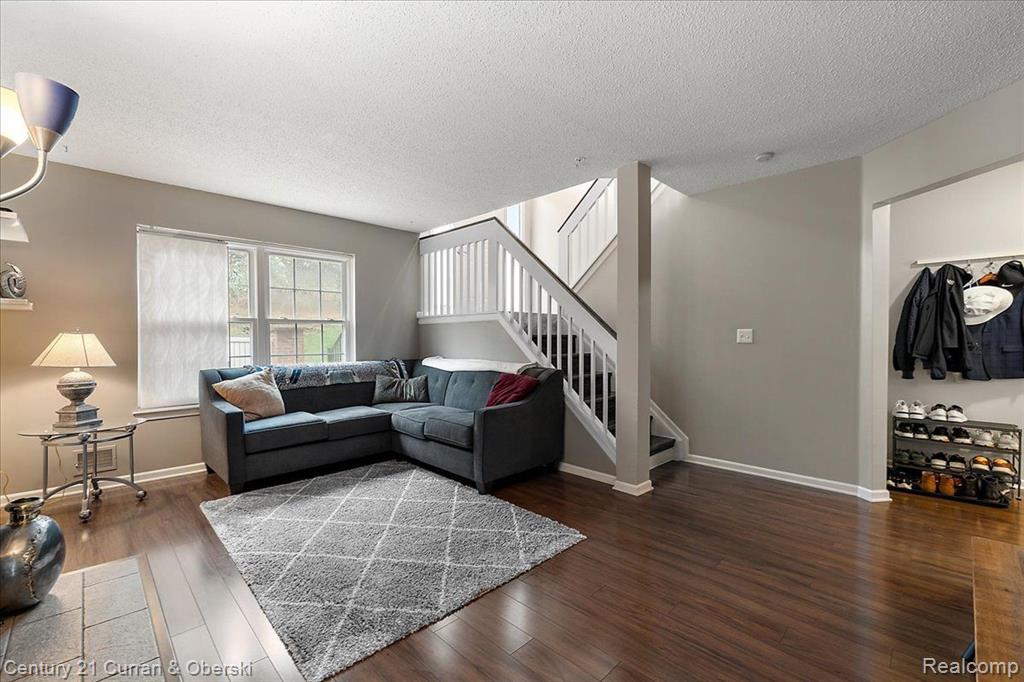 49750 PLYMOUTH Way, Plymouth, MI 48170 — Photo 6