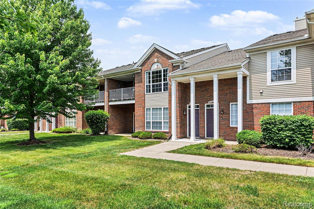 16440 Dominion Drive, Macomb, MI 48044 — front exterior