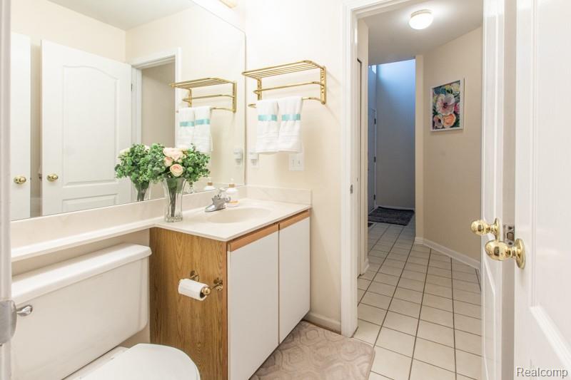 1126 FAIRWAYS, 54, Troy, MI 48085 — Photo 14