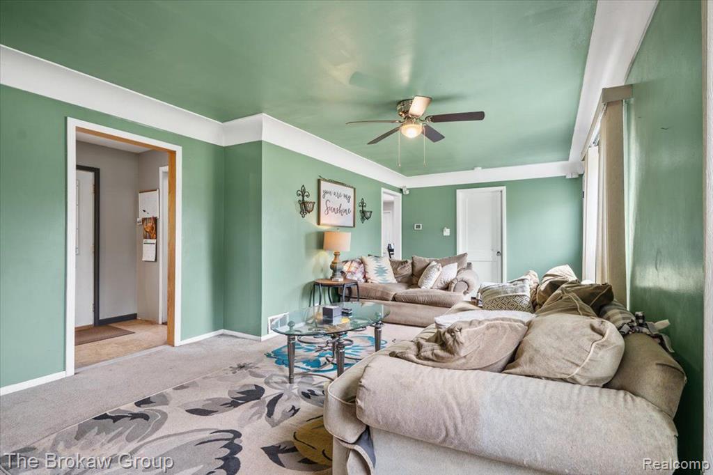 4145 HILLCREST Drive, Warren, MI 48092 — Photo 19