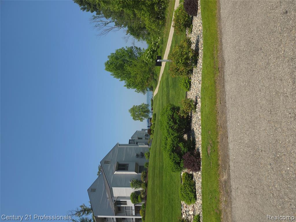 5714 Creeks Crossing, Williamsburg, MI 49690 — Photo 22