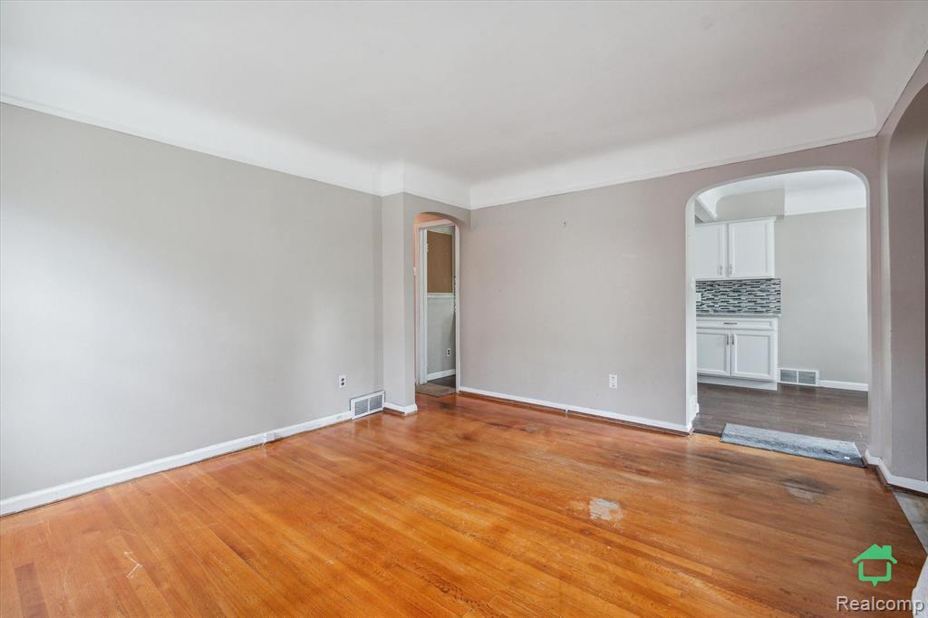 9628 Cavell Street, Livonia, MI 48150 — Photo 9