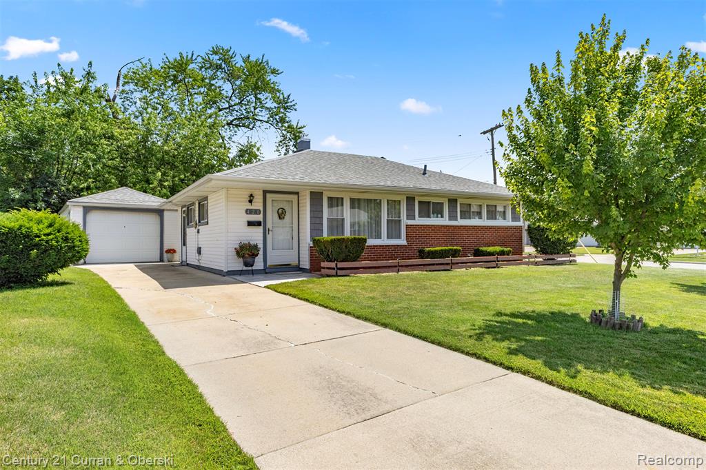 420 Lytle Place, Garden City, MI — Photo 32