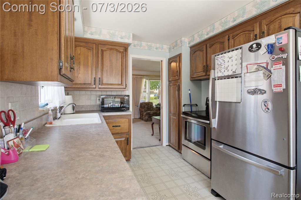 8516 Perrin Avenue, Westland, MI — Photo 29