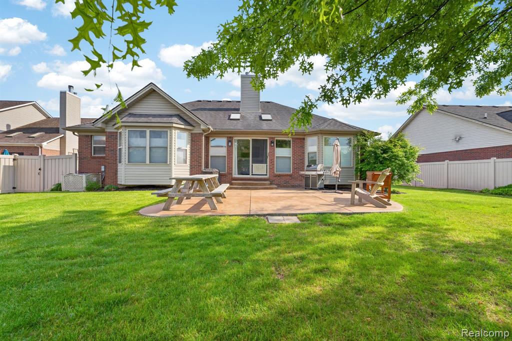 25820 Timber Creek Lane, Flat Rock, MI 48134 — Photo 30