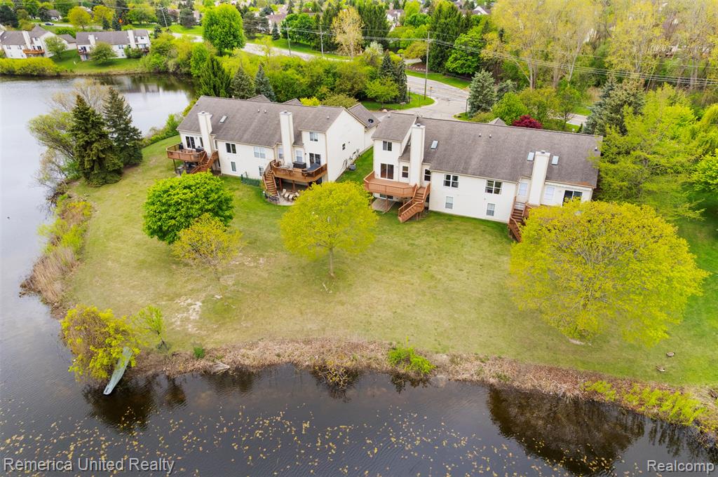 450 Berry Lake Drive, Commerce Twp, MI 48390 — Photo 29