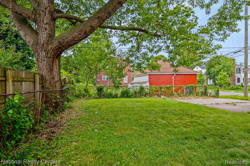 295 Eastlawn Street, Detroit, MI 48215 — Photo 21