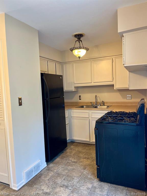 50352 HELFER Boulevard, Wixom, MI 48393 — Photo 3