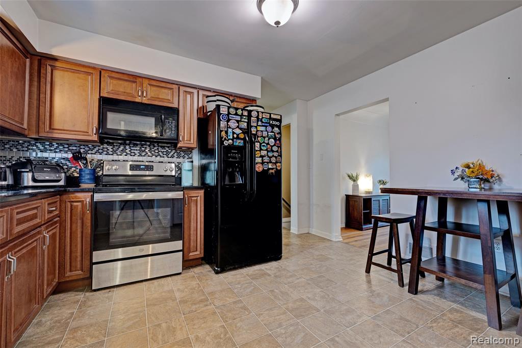 5379 Linden Road, Swartz Creek, MI 48473 — Photo 11