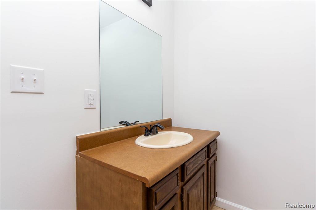 8713 Hupp Avenue, Warren, MI 48089 — Photo 17