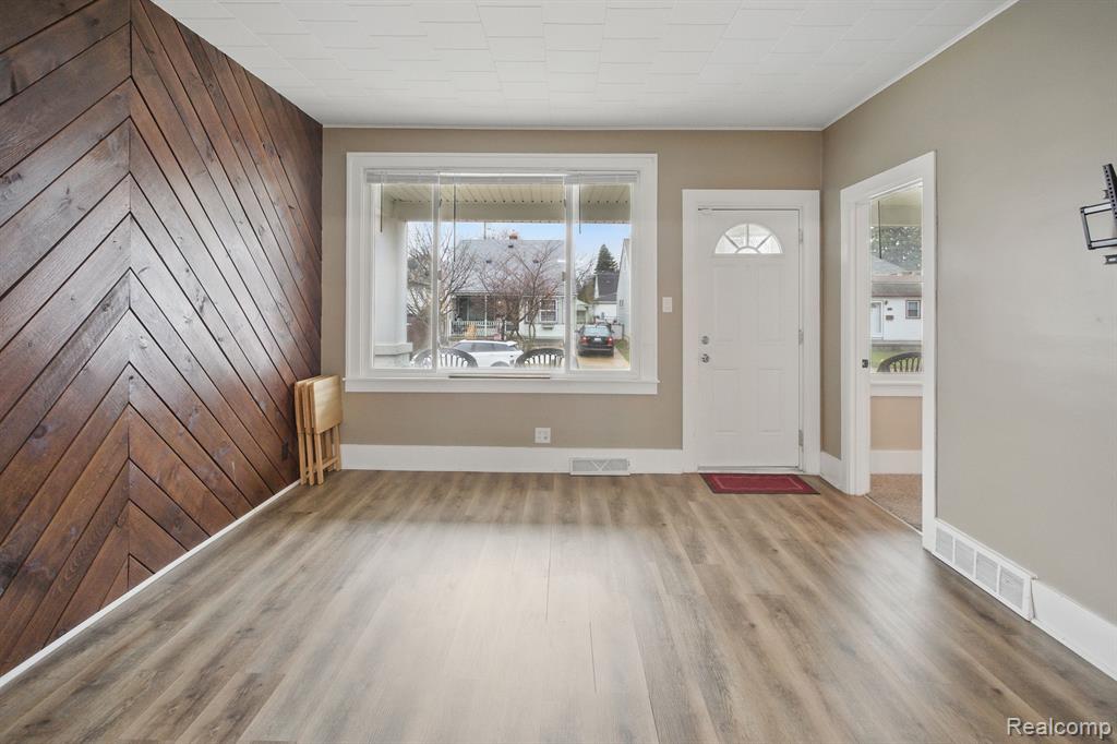 880 WHITE Avenue, Lincoln Park, MI 48146 — Photo 16