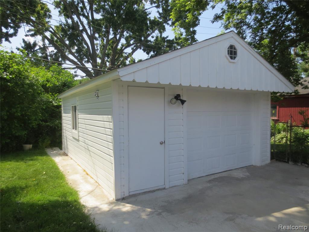 9535 Dixie, Redford, MI 48239 — Photo 41