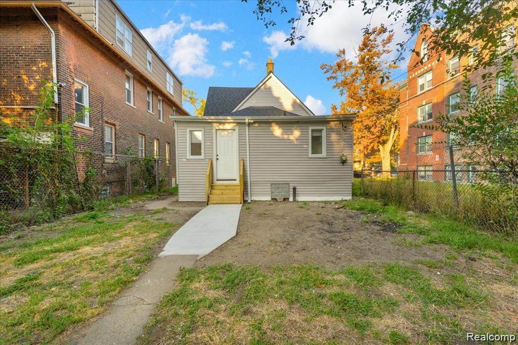 2012 Hubbard Street, Detroit, MI 48209 — Photo 18