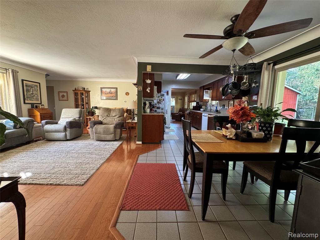 7665 Apache Trail Road, Temperance, MI 48182 — Photo 13