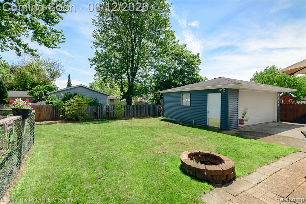 9853 Hamilton Street, Belleville, MI 48111 — Photo 34
