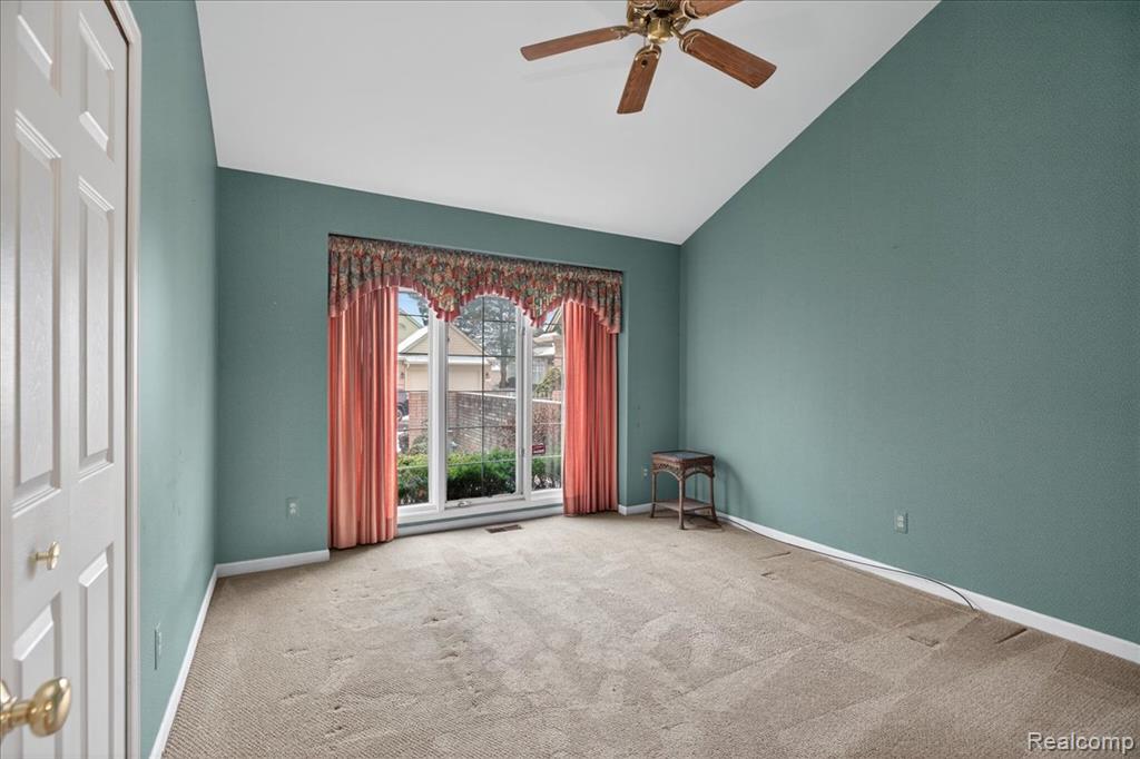 42689 Jason Court, 107, Sterling Heights, MI 48313 — Photo 22