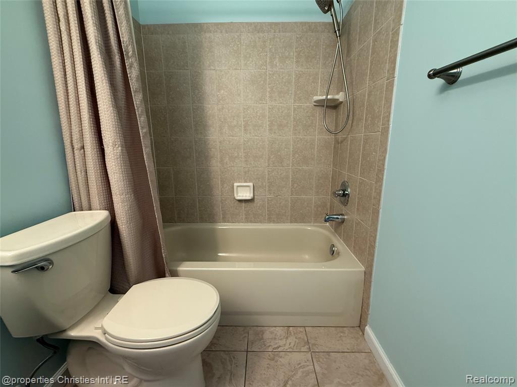 8413 Heywood Circle, Sterling Heights, MI 48312 — Photo 18